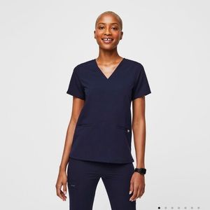 Figs Casma three pocket scrub top size small navy blue